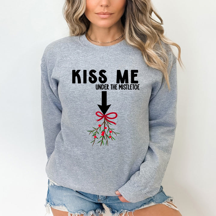 Kiss Me Under The Mistletoe - Sweatshirt & Hoodie