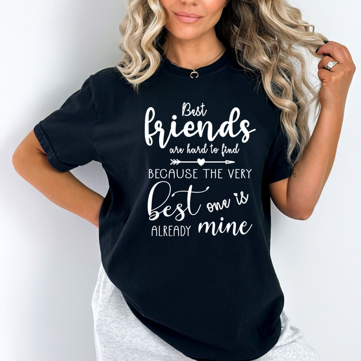 Best Friends Hard To find - Unisex T-Shirt