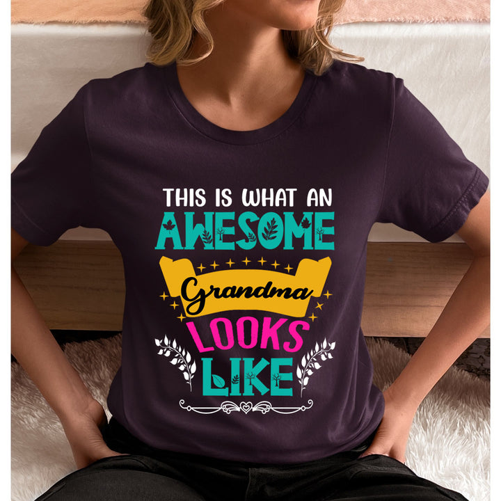 This Is What An Awesome Grandma - Unisex T-Shirt