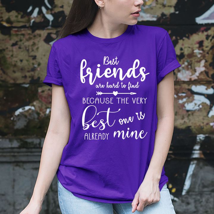 Best Friends Hard To find - Unisex T-Shirt