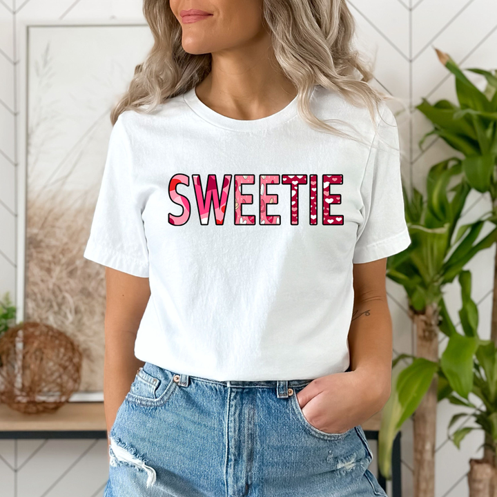 SWEETIE - Unisex T-Shirt